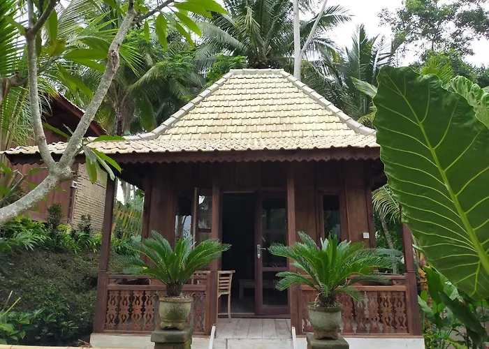 Wooden House And * ウブド